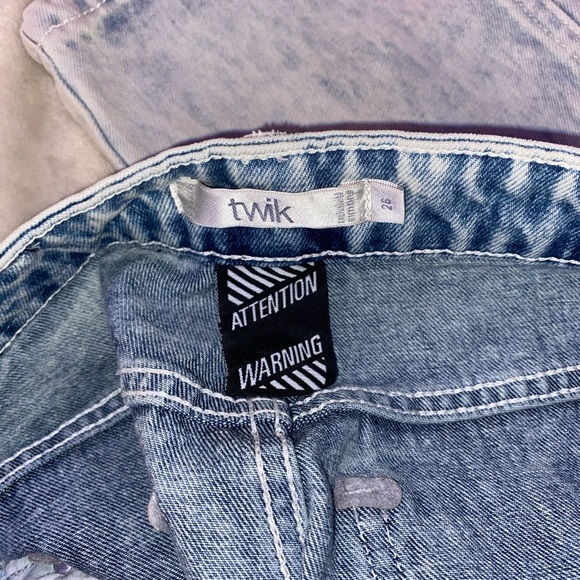 Simons Twik Acid Wash Jeans - Picture 2 of 3